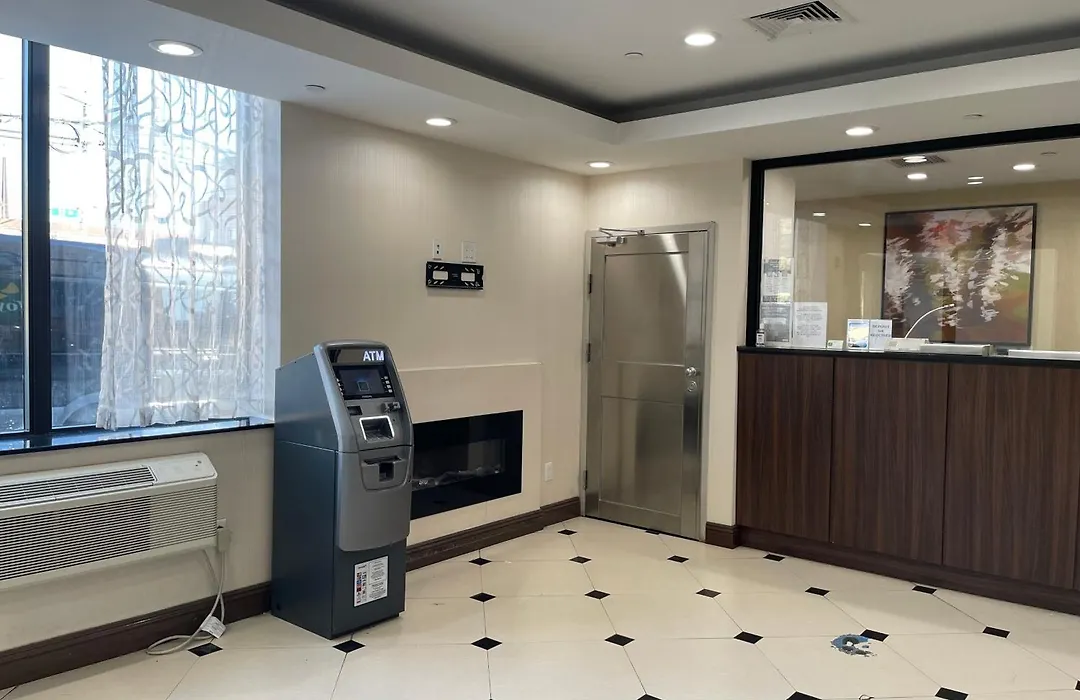 Voyage Hotel-1